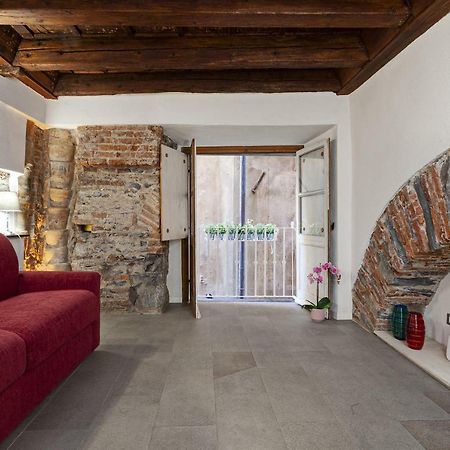 Wood And Stone Apartment In The Historical Center Génova Exterior foto