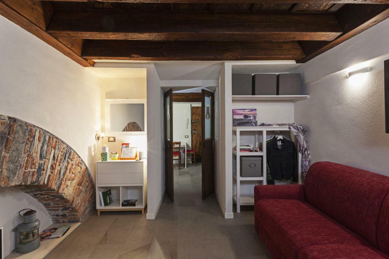 Wood And Stone Apartment In The Historical Center Génova Exterior foto
